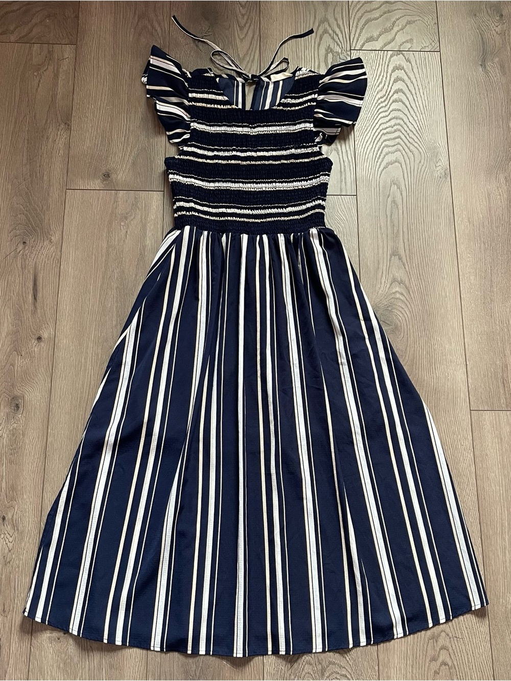Altar’d State Women’s Medium Navy White Stripe Smocked Midi Sundress